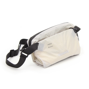 GIGABYTE AORUS x AMD Sling Bag torbica